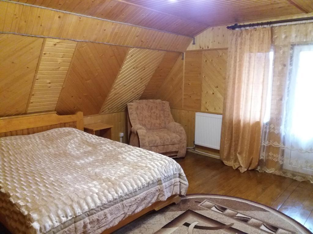 Bee House Hotel Boekovel Buitenkant foto
