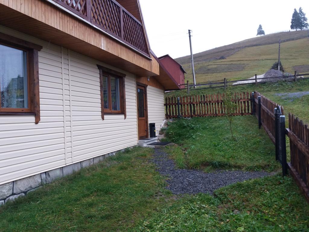 Bee House Hotel Boekovel Buitenkant foto